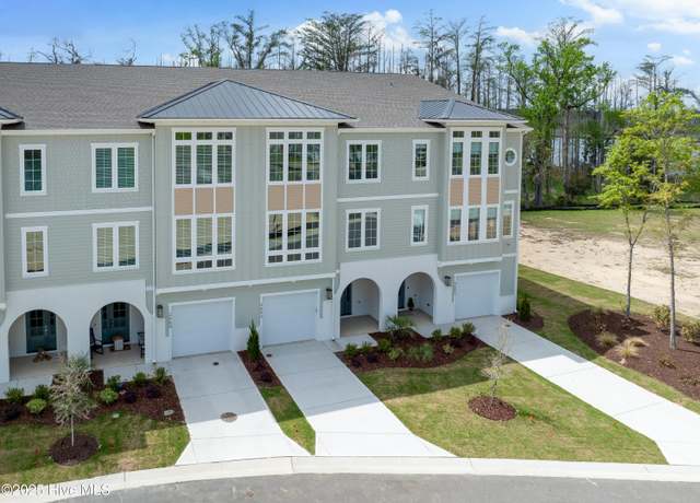 Property at 2693 Alvernia Dr, Castle Hayne, NC 28429, 4 beds, 4 baths