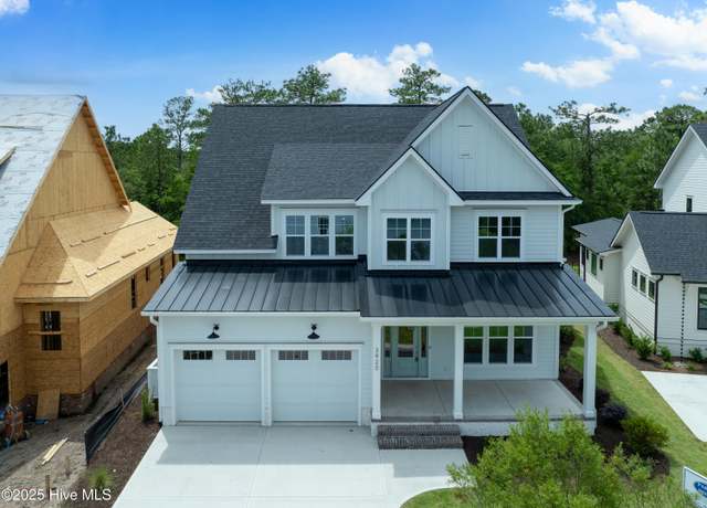 Property at 3920 Laurel Point Dr #148, Wilmington, NC 28409, 5 beds, 4 baths
