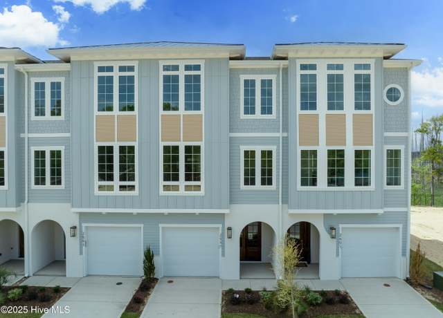 Property at 2597 Alvernia Dr, Castle Hayne, NC 28429, 4 beds, 3.5 baths