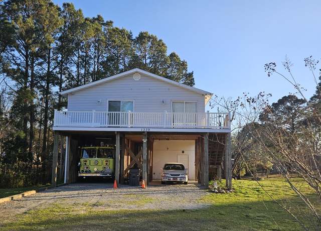 Property at 1339 Riverview Dr SW, Shallotte, NC 28470, 3 beds, 1.5 baths