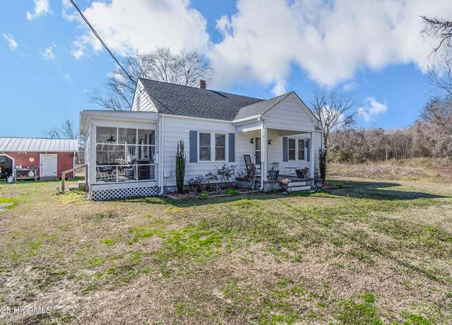 Property at 1319 W Main Street Ext, Elizabeth City, NC 27909, 2 beds, 1.5 baths