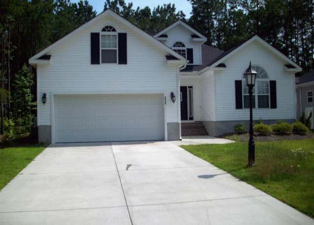 Property at 8825 Wadsworth Dr, Calabash, NC 28467, 3 beds, 2 baths