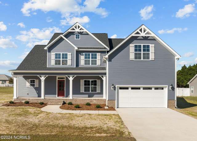 Property at 318 Shortleaf Dr, Grimesland, NC 27837, 4 beds, 4 baths