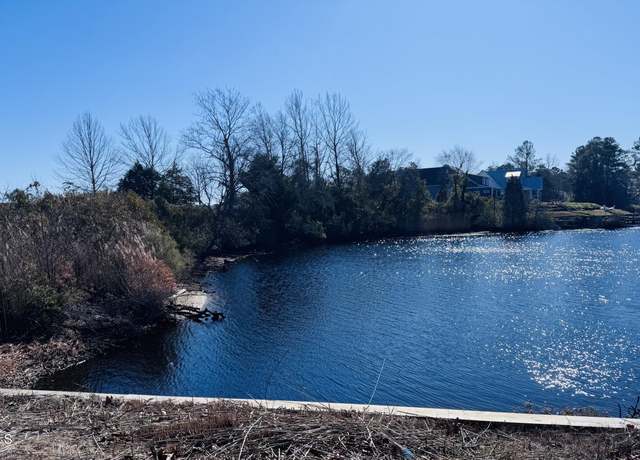 Property at 101 Shoreview Dr, New Bern, NC 28562