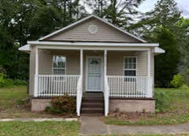 Property at 3111 Maye Ln, Greenville, NC 27834, 2 beds, 1 bath