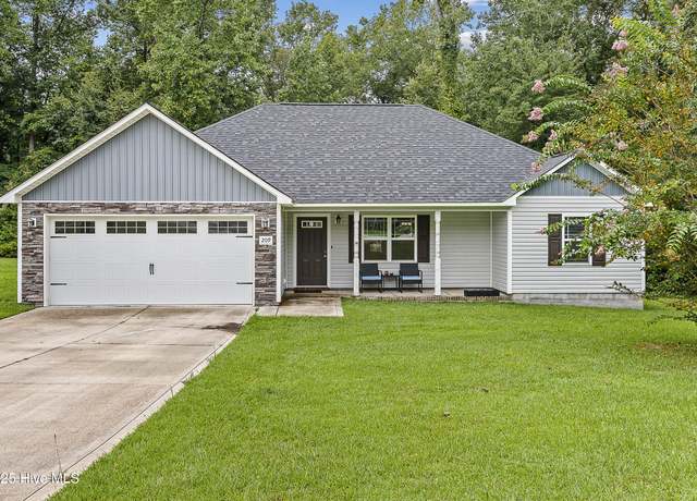 Property at 209 Gillcrest Ct, Jacksonville, NC 28540, 3 beds, 2 baths