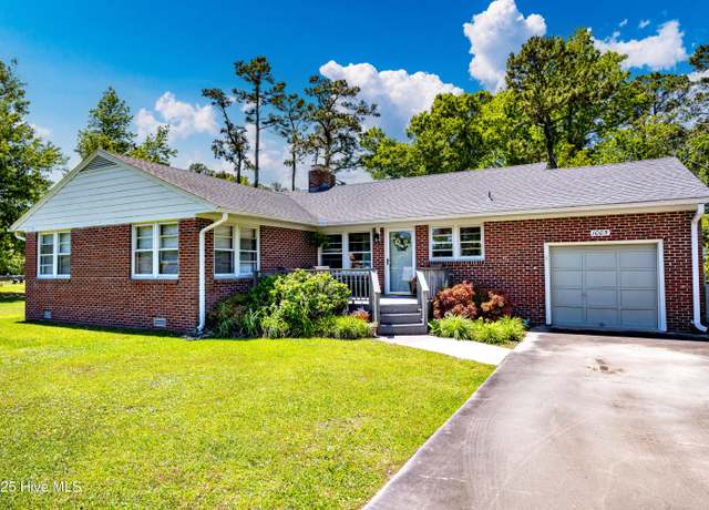 Property at 1005 Highway 101, Beaufort, NC 28516, 3 beds, 2 baths