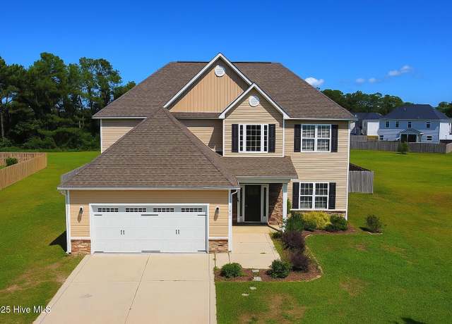 Property at 502 Shipyard Ct, Swansboro, NC 28584, 4 beds, 2.5 baths