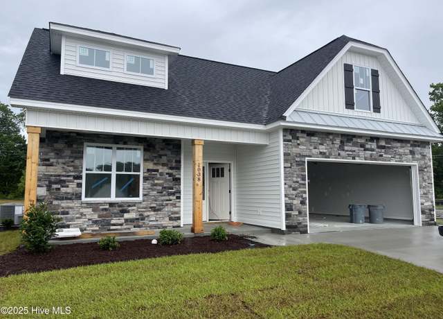 Property at 1038 Seven Iron Dr, Ayden, NC 28513, 3 beds, 3 baths
