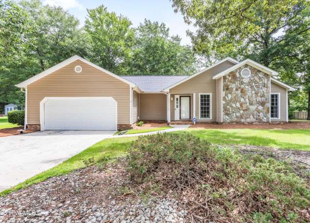 Property at 439 Candlewood Dr, Jacksonville, NC 28540, 3 beds, 2 baths
