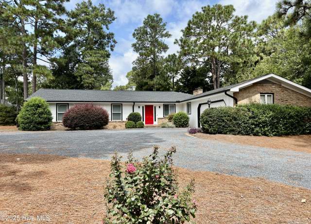 Property at 1425 Monticello Dr, Pinehurst, NC 28374, 3 beds, 3 baths