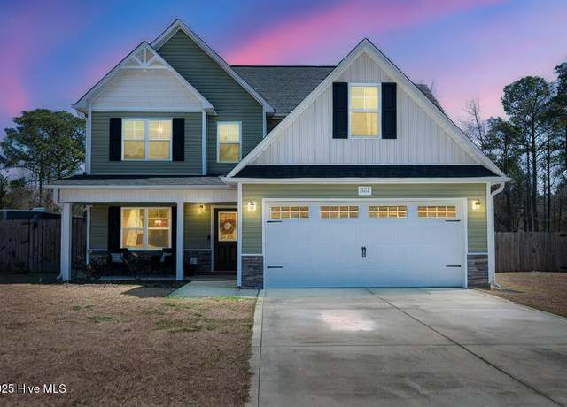 Property at 211 Westfield Dr, Richlands, NC 28574, 3 beds, 2.5 baths