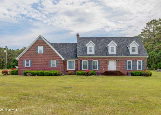 Property at 15554 Us Highway 421, Burgaw, NC 28425, 4 beds, 3.5 baths