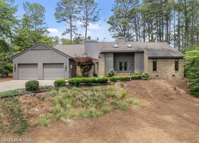 Property at 14 Thunderbird Cir, Pinehurst, NC 28374, 3 beds, 2.5 baths