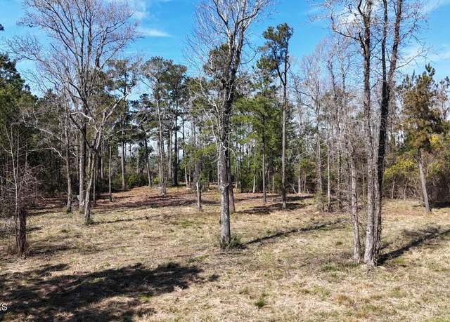 Property at 107 Pin Oak Ct, Beaufort, NC 28516