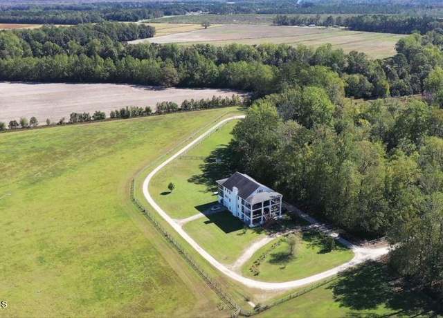 Property at 655 Van Moreadith Rd, New Bern, NC 28562, 4 beds, 6.5 baths