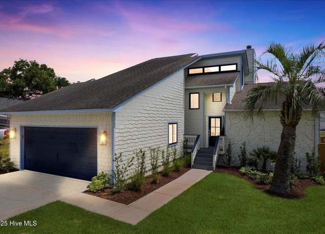Property at 212 Teakwood Dr, Carolina Beach, NC 28428, 3 beds, 2.5 baths