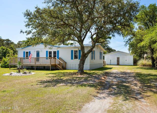 Property at 118 Diamond City Dr, Harkers Island, NC 28531, 2 beds, 2 baths