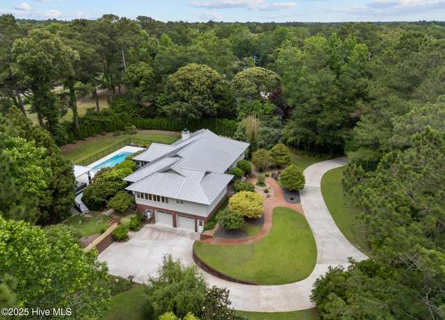 Property at 605 Ravenswood Rd, Hampstead, NC 28443, 3 beds, 4 baths