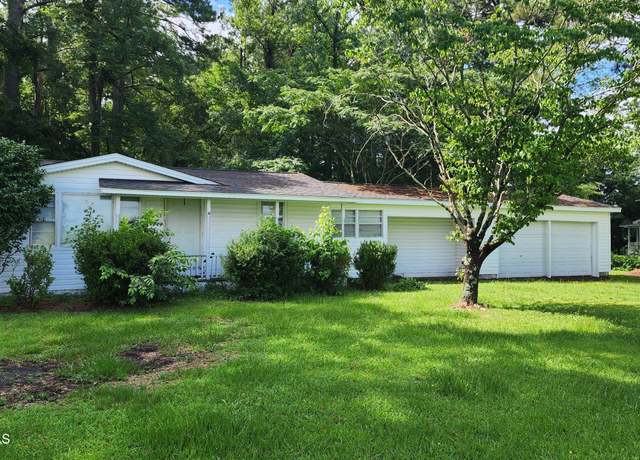 Property at 15569 James B White Hwy S, Tabor City, NC 28463, 3 beds, 1 bath