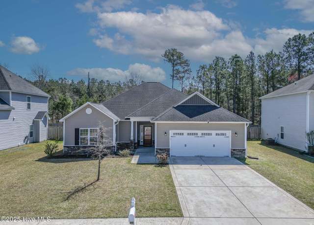 Property at 153 Cavalier Dr, Jacksonville, NC 28546, 3 beds, 2 baths