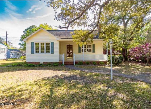 Property at 116 Noyes Ave, Morehead City, NC 28557, 2 beds, 2 baths