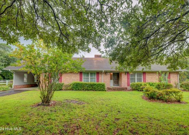 Property at 5021 College Acres Dr, Wilmington, NC 28403, 3 beds, 2 baths
