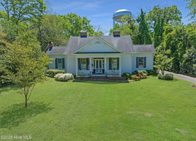 Property at 1004 Fayetteville Rd, Rockingham, NC 28379, 4 beds, 3 baths