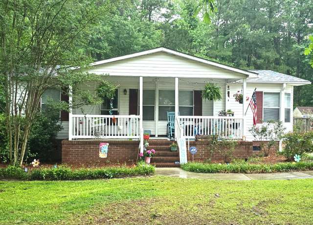 Property at 106 Summit Ridge Dr, Rocky Point, NC 28457, 3 beds, 2 baths