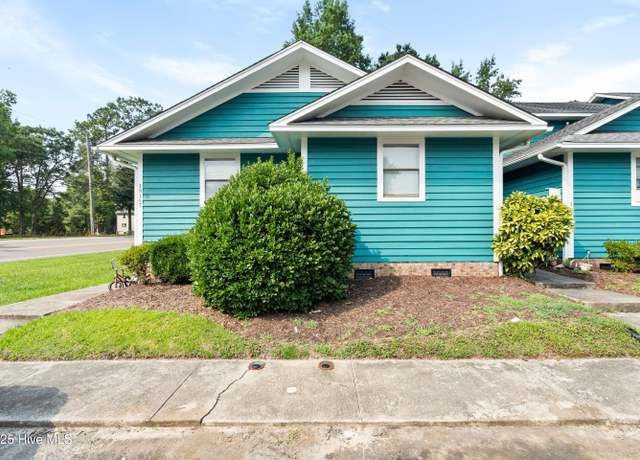 Property at 10167 Creekside Dr SE Apt 2, Leland, NC 28451, 3 beds, 3 baths