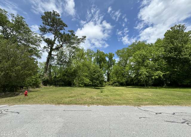 Property at 121 Poplar St, Jacksonville, NC 28540