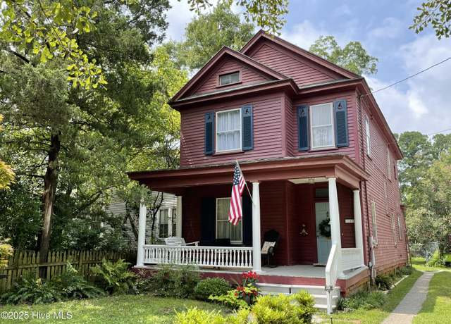 Property at 1209 National Ave, New Bern, NC 28560, 3 beds, 2 baths
