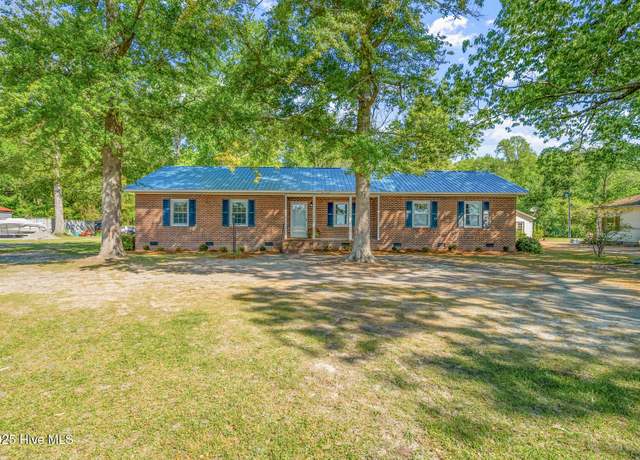 Property at 1155 4 Forks Rd, Elizabeth City, NC 27909, 3 beds, 2.5 baths
