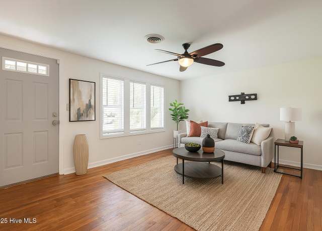 Property at 2209 Barnett Ave, Wilmington, NC 28403, 2 beds, 1 bath