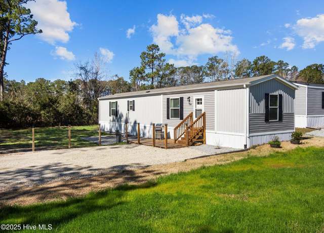 Property at 728 James St, Hubert, NC 28539, 2 beds, 2 baths