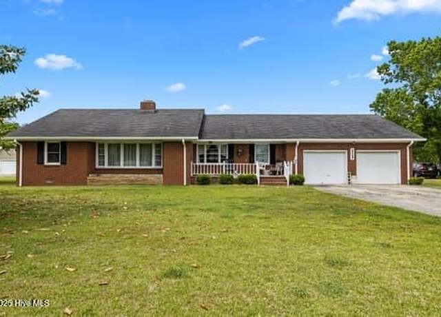 Property at 117 Arthur Rd, Beaufort, NC 28516, 3 beds, 1.5 baths