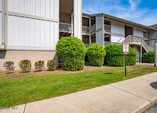 Property at 6125 Harbourside Dr, New Bern, NC 28560, 1 bath