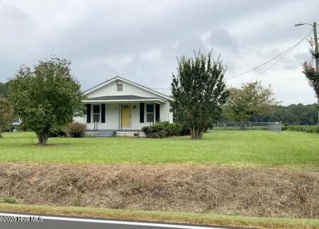 Property at 2989 Big Daddys Rd, Pikeville, NC 27863, 3 beds, 1 bath