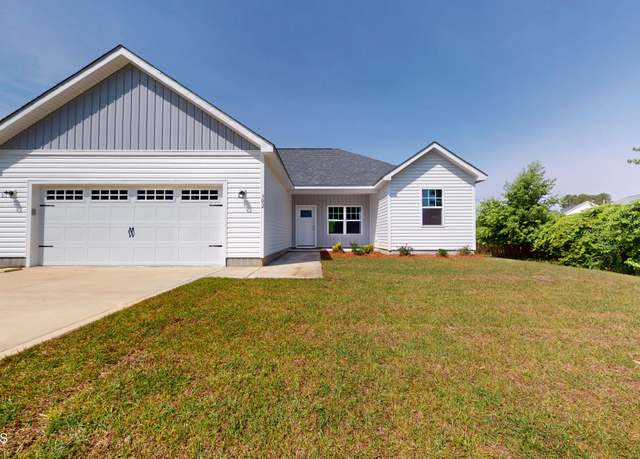 Property at 302 Starky Dr, Richlands, NC 28574, 3 beds, 2 baths