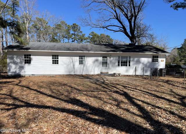 Property at 152 Howard Farm Rd, Newport, NC 28570, 4 beds, 2.5 baths