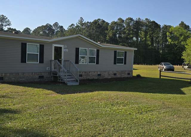 Property at 3829 Corbett Ct NW, Ash, NC 28420, 3 beds, 2 baths