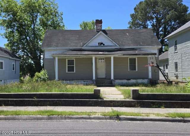 Property at 714 Leak St, Rockingham, NC 28379, 2 beds, 1 bath