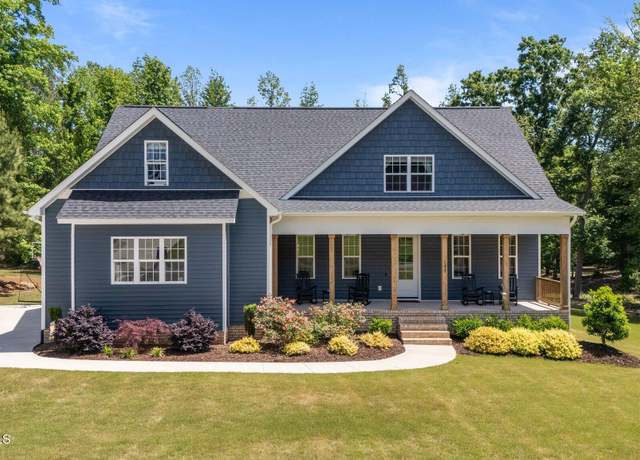 Property at 103 Crosby Ln, Sanford, NC 27330, 4 beds, 2.5 baths