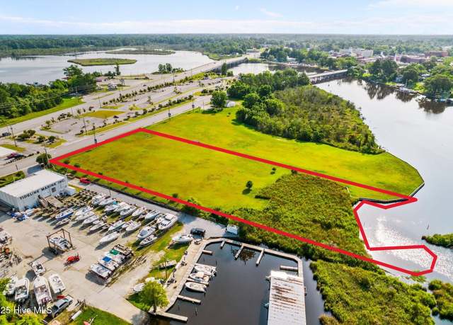 Property at 147 Old Bridge St, Jacksonville, NC 28540