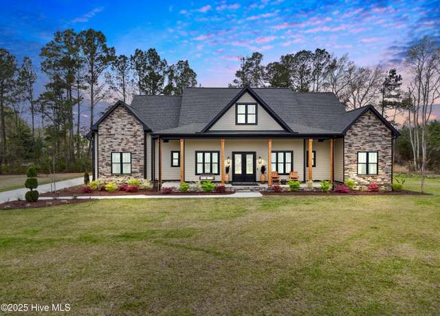 Property at 9442 Old Salem Way, Calabash, NC 28467, 4 beds, 4.5 baths