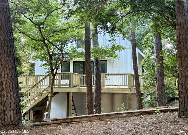 Property at 126 Willow Rd, Pine Knoll Shores, NC 28512, 3 beds, 3 baths
