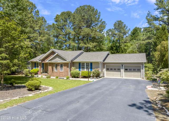 Property at 6044 Saint Andrews Dr, Sanford, NC 27332, 3 beds, 2 baths