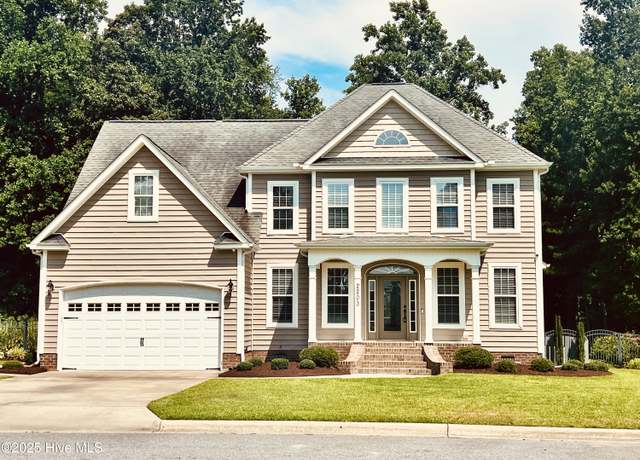 Property at 2203 Franklin Dr, Winterville, NC 28590, 4 beds, 3 baths