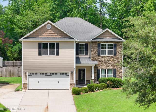 Property at 203 Neuse Harbour Blvd, New Bern, NC 28560, 6 beds, 3 baths