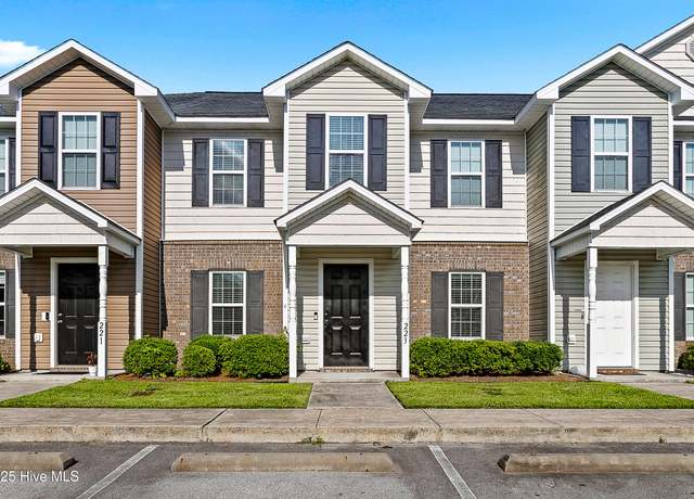 Property at 223 Glen Cannon Dr, Jacksonville, NC 28546, 2 beds, 2.5 baths